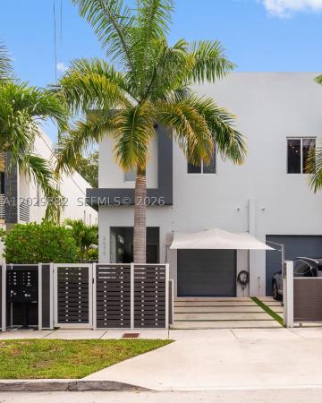 3073 Carter St, Miami, Florida 33133, image 1