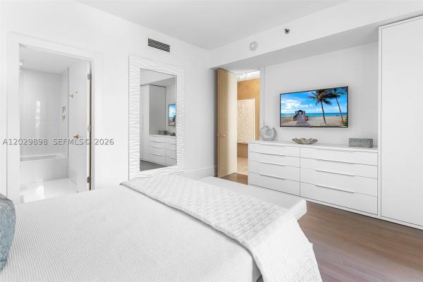 Bayside Village At Fisher Island, 2122 Fisher Island Dr, Fisher Island, Florida 33109, image 2