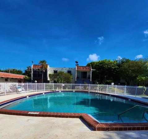 Casa Granada, 8701 SW 141st St #H6, Palmetto Bay, Florida 33176, image 2