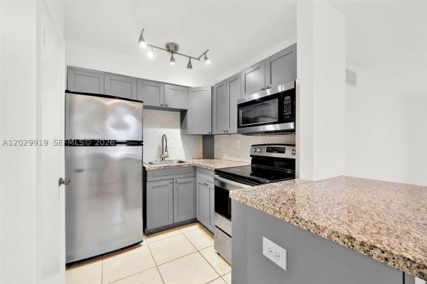Casa Granada, 8701 SW 141st St #H6, Palmetto Bay, Florida 33176, image 3