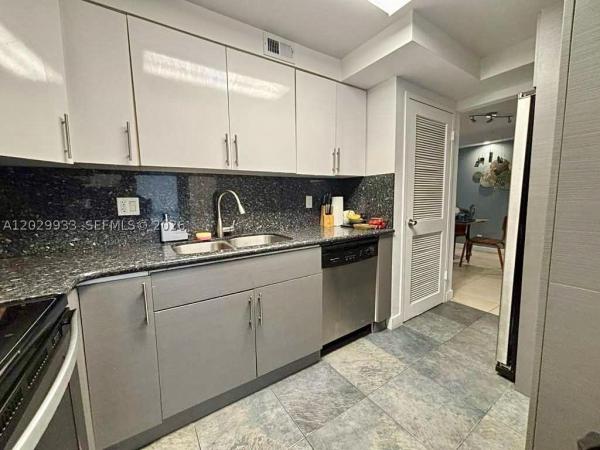 The Yacht Club, 301 Golden Isles Dr #406, Hallandale Beach, Florida 33009, image 2