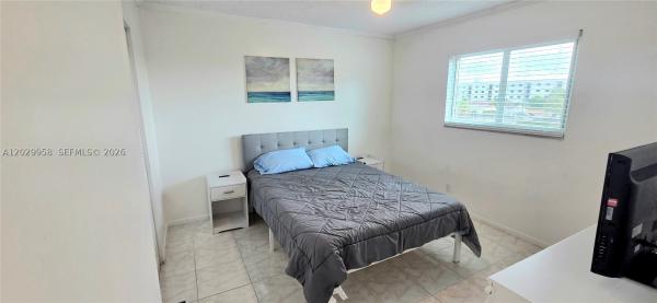 Warrenton House, 2145 Pierce St #305, Hollywood, Florida 33020, image 2