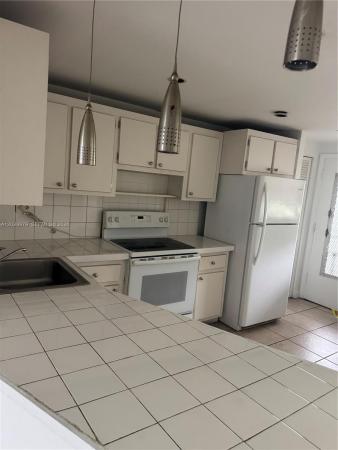 1710 NE 191st St #411-3, Unincorporated Dade County, Florida 33179, image 2