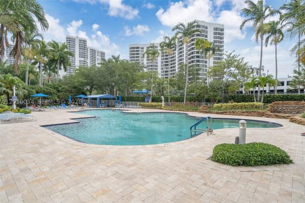 Mystic Pointe Tower 400, 3500 Mystic Pointe Dr #1205, Aventura, Florida 33180, image 2