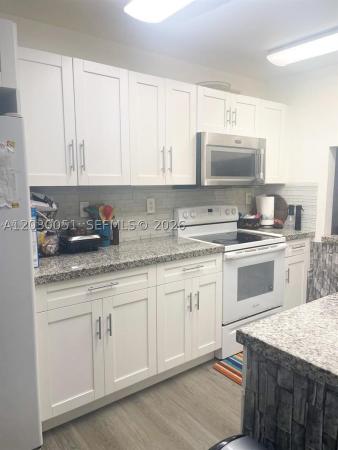 Racquet Club At Bonaventure, 177 Lakeview Dr #104, Weston, Florida 33326, image 2