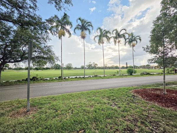 6235 Kendale Lakes Cir #236, Unincorporated Dade County, Florida 33183, image 1