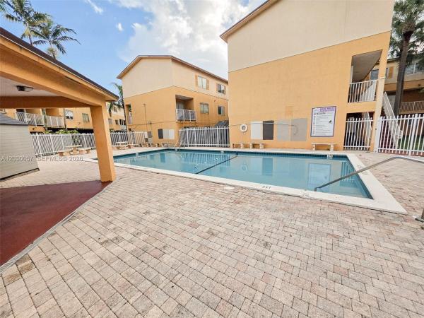 6235 Kendale Lakes Cir #236, Unincorporated Dade County, Florida 33183, image 1