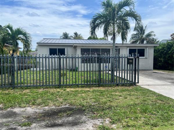 250 NE 160th St, Unincorporated Dade County, Florida 33162, image 1
