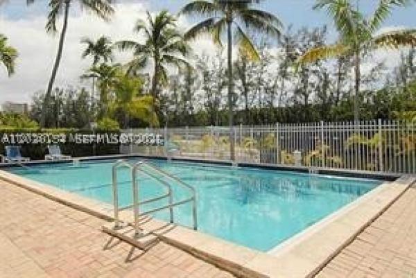 Eastern Shores White House, 3660 NE 166th St #611, North Miami Beach, Florida 33160, image 3