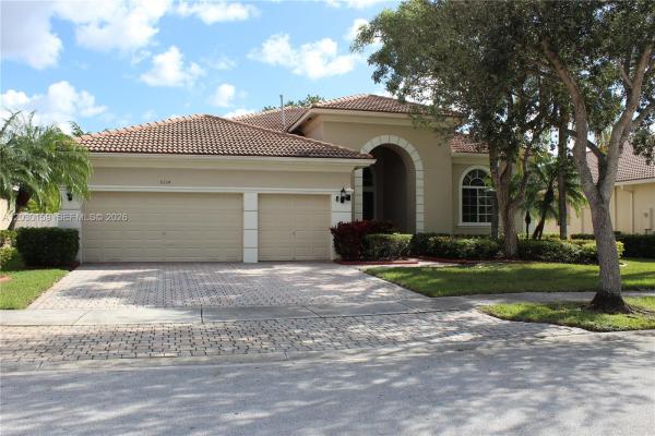 Laguna Isles, 6334 SW 192nd Ave, Pembroke Pines, Florida 33332, image 1