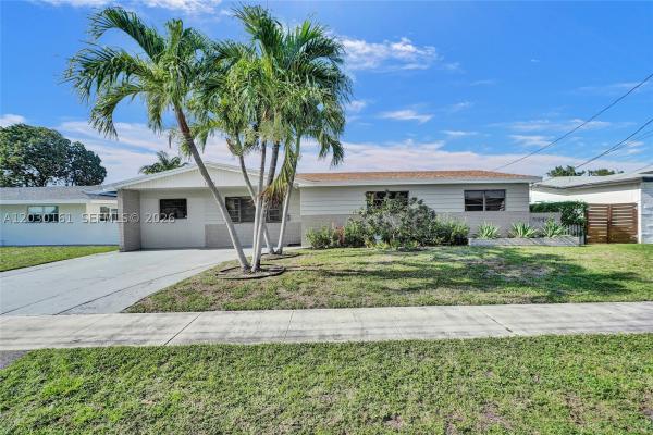 1825 NE 187th St, Unincorporated Dade County, Florida 33179, image 2