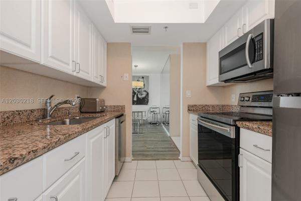 Yacht Club At Portofino, 90 Alton Rd #607, Miami Beach, Florida 33139, image 1
