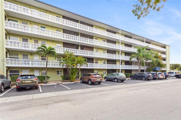Santa Monica, 1425 Arthur St #205A, Hollywood, Florida 33020, image 2