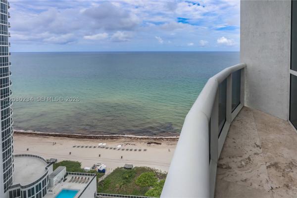 Tdr Tower 2, 15901 Collins Ave #2004, Sunny Isles Beach, Florida 33160, image 2