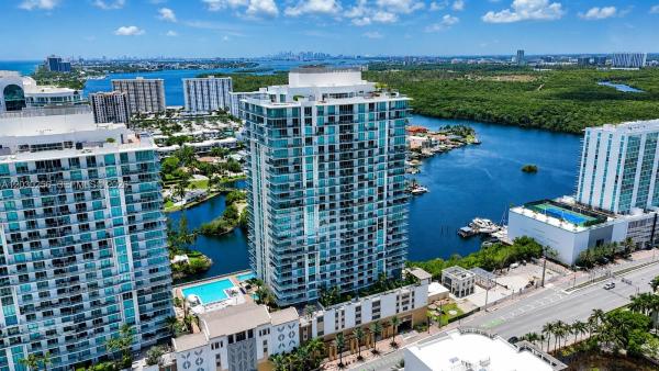 Parque Towers, 330 Sunny Isles Blvd #5-1107, Sunny Isles Beach, Florida 33160, image 1