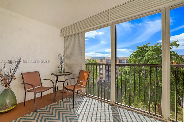 Isles Of Inverrary, 6475 W Oakland Park Blvd #505, Lauderhill, Florida 33313, image 2