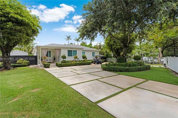 5785 SW 46th Ter, Unincorporated Dade County, Florida 33155, image 1
