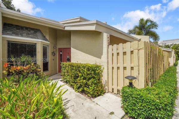 The Woodlet, 1400 NW 9th Ave #C-18, Boca Raton, Florida 33486, image 3