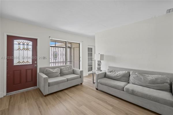 579 NW 119th St, Unincorporated Dade County, Florida 33168, image 3
