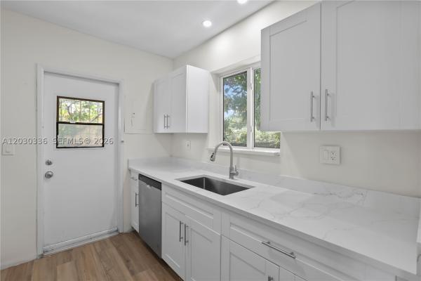 579 NW 119th St, Unincorporated Dade County, Florida 33168, image 2