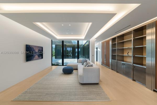 Hibiscus Island, 360 S Hibiscus Dr, Miami Beach, Florida 33139, image 3