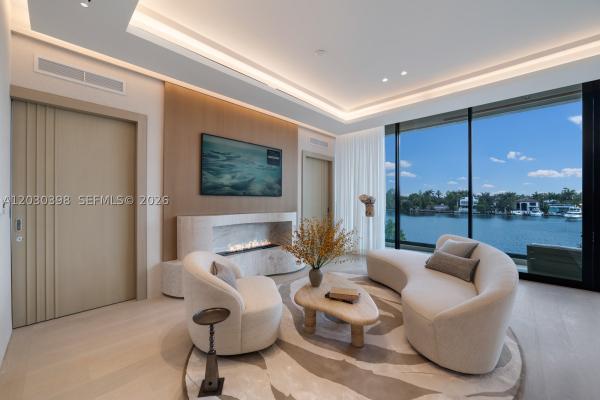 Hibiscus Island, 360 S Hibiscus Dr, Miami Beach, Florida 33139, image 1