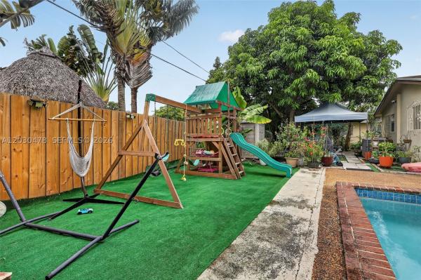Pickwick Lake Estates, 18240 NE 8th Ave, North Miami Beach, Florida 33162, image 3
