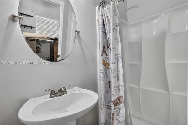 Pickwick Lake Estates, 18240 NE 8th Ave, North Miami Beach, Florida 33162, image 1