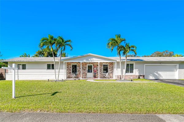 10600 SW 80th Ct, Unincorporated Dade County, Florida 33156, image 1
