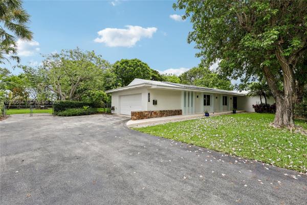 14851 SW 69th Ct, Palmetto Bay, Florida 33158, image 1