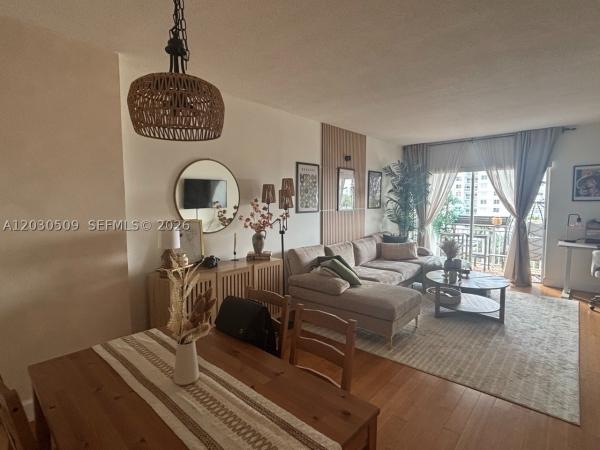 Coastal Towers, 400 Kings Point Dr #622, Sunny Isles Beach, Florida 33160, image 1