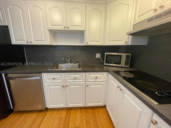 Coastal Towers, 400 Kings Point Dr #622, Sunny Isles Beach, Florida 33160, image 3