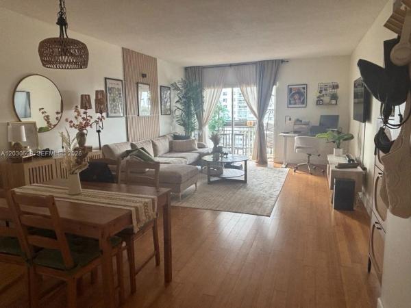 Coastal Towers, 400 Kings Point Dr #622, Sunny Isles Beach, Florida 33160, image 1