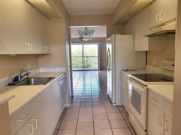 Suffolk At Century Village, 13705 SW 12th St #304B, Pembroke Pines, Florida 33027, image 2