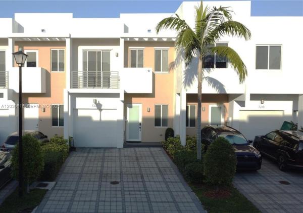 7221 NW 103rd Path, Doral, Florida 33178, image 1
