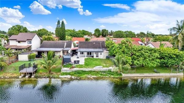 6661 SW 127th Path, Unincorporated Dade County, Florida 33183, image 1
