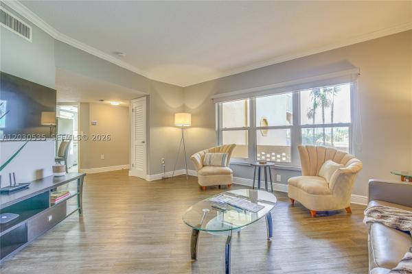 Fort Lauderdale Yacht & Beach Club, 341 N Birch Rd #315, Fort Lauderdale, Florida 33304, image 2