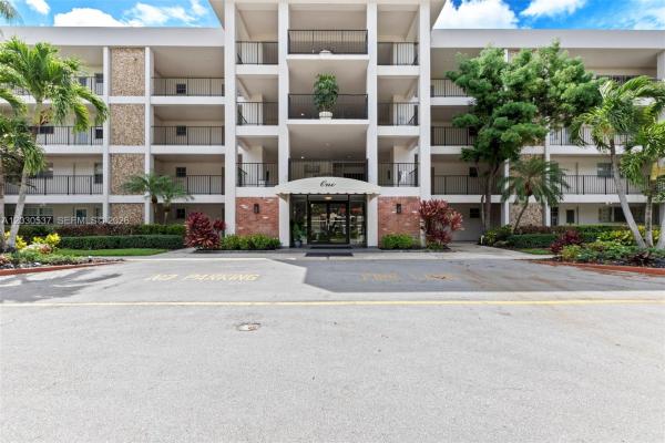 Palm-Aire Country Club 1, 2800 N Palm Aire Dr #405, Pompano Beach, Florida 33069, image 1