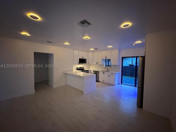 South Hollywood, 2750 Washington St, Hollywood, Florida 33020, image 2