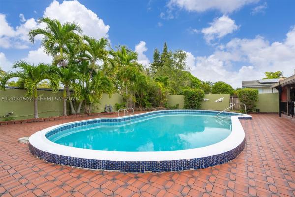 1320 SW 84th Ave, Unincorporated Dade County, Florida 33144, image 2