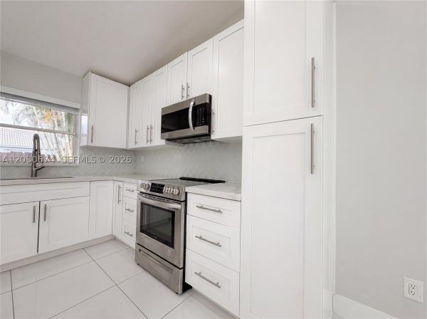 16571 SW 145th Ave, Unincorporated Dade County, Florida 33177, image 1
