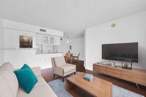 1800 Biscayne Plaza, 275 NE 18th St #706, Miami, Florida 33132, image 1