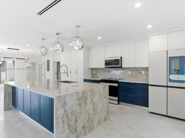 Bay Heights, 291 E Shore Dr E, Miami, Florida 33133, image 1