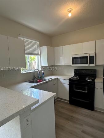 Towns At Seascape, 2330 SE 10th St, Homestead, Florida 33035, image 2