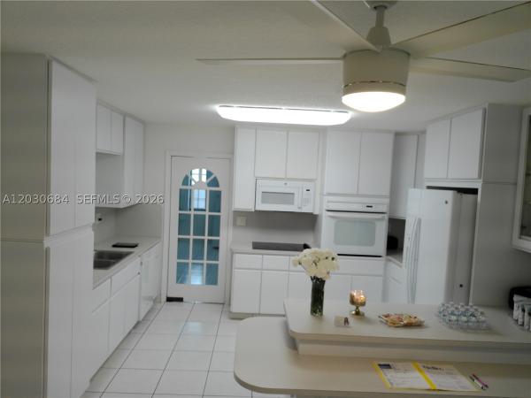 10812 SW 33rd St, Unincorporated Dade County, Florida 33165, image 3