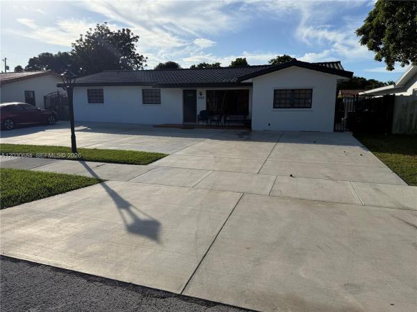 10812 SW 33rd St, Unincorporated Dade County, Florida 33165, image 1