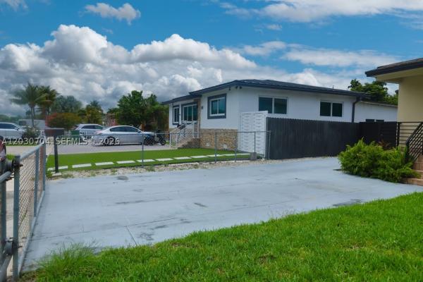 Lasalle Manor, 161 E 36th St, Hialeah, Florida 33013, image 3