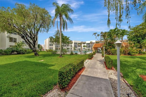 Royal Park Gardens 3, 6800 Royal Palm Blvd #302F, Margate, Florida 33063, image 2