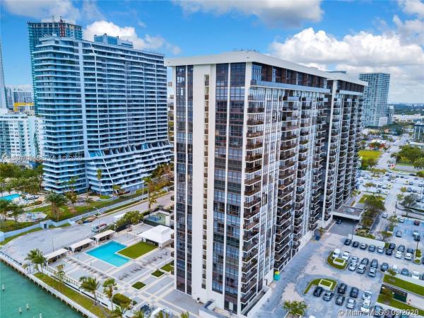 Charter Club, 600 NE 36th St #417, Miami, Florida 33137, image 1