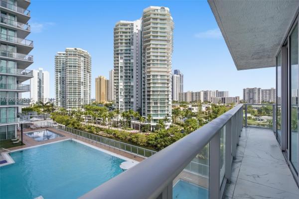 Parque Towers, 330 Sunny Isles Blvd #5-708, Sunny Isles Beach, Florida 33160, image 2
